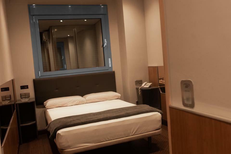 Hotel Fabrik أومانيس ديه مدريد المظهر الخارجي الصورة