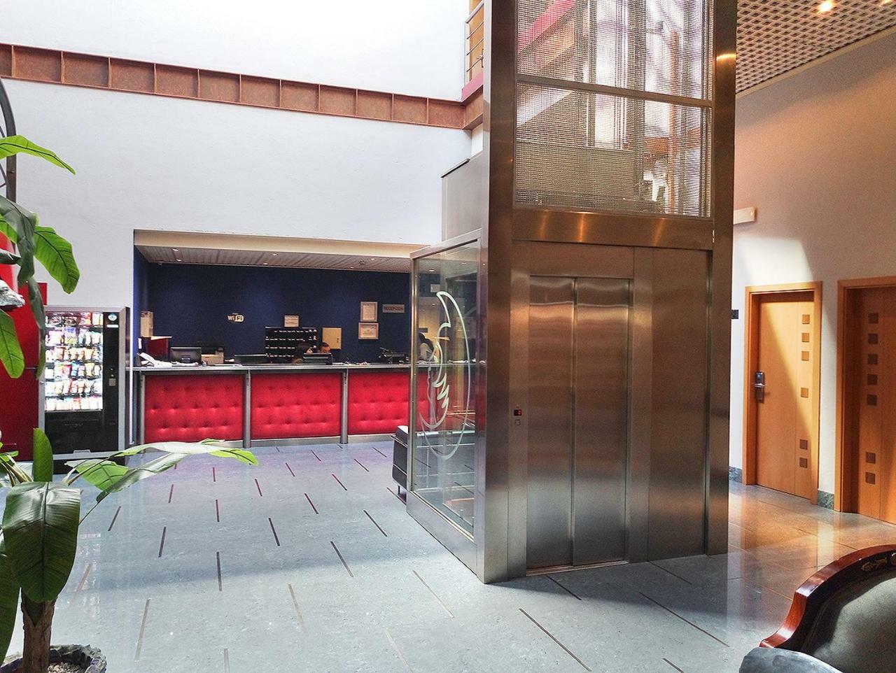 Hotel Fabrik أومانيس ديه مدريد المظهر الخارجي الصورة